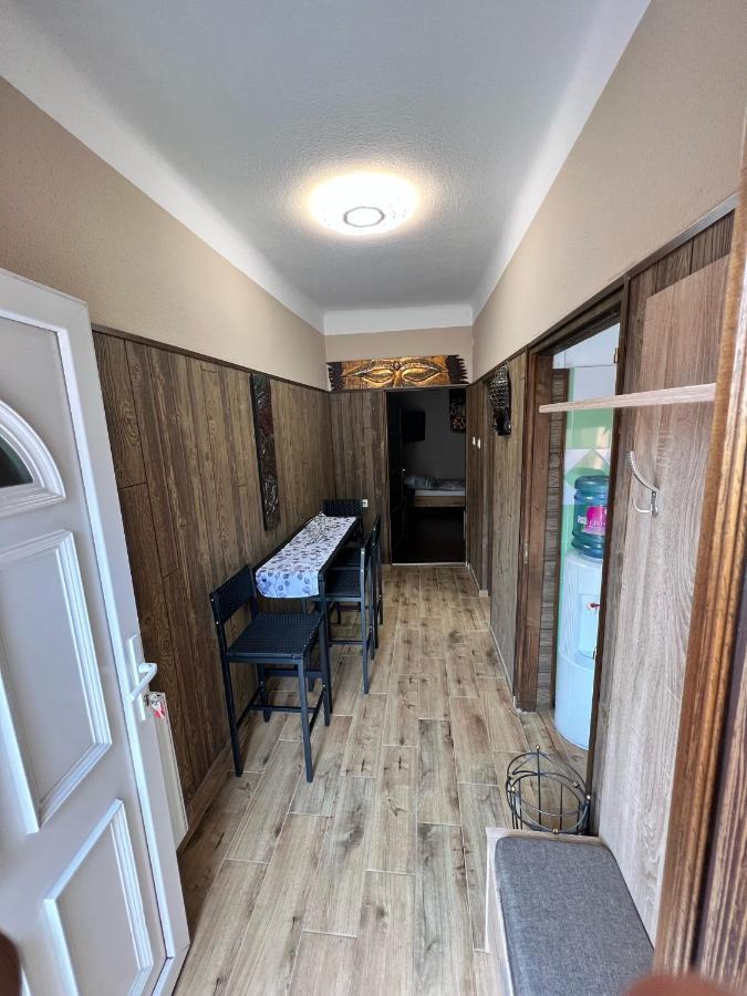 Feher Galamb Apartman Gyal Экстерьер фото
